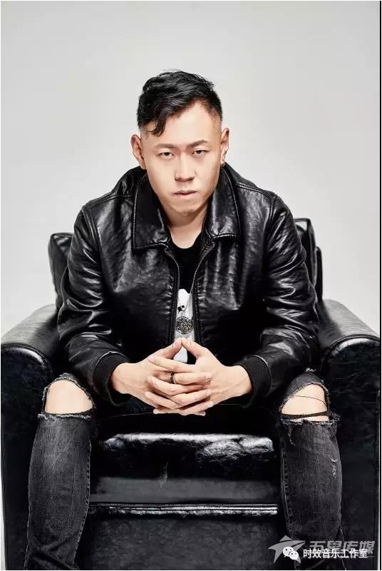 &nbsp;&nbsp;安康时效乐队主唱鼓手