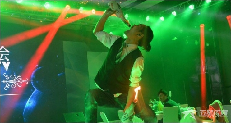 安康花式调酒师-rocky