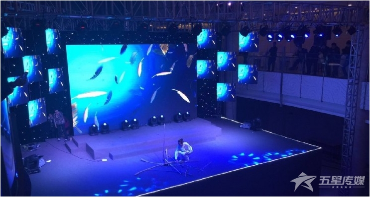 &nbsp;安康美女羽毛平衡术