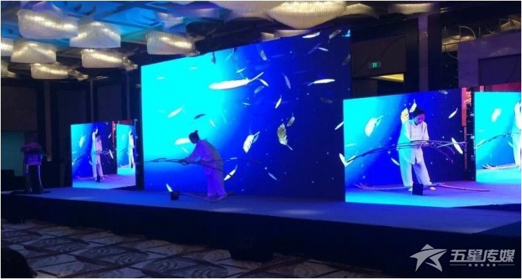 &nbsp;安康美女羽毛平衡术