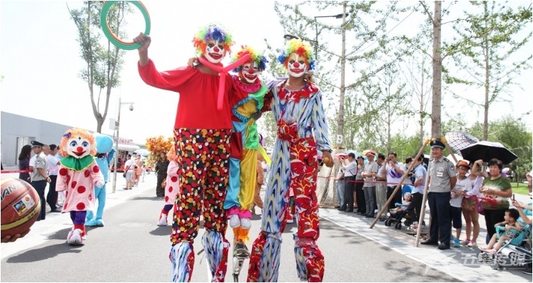 &nbsp;安康高跷小丑表演