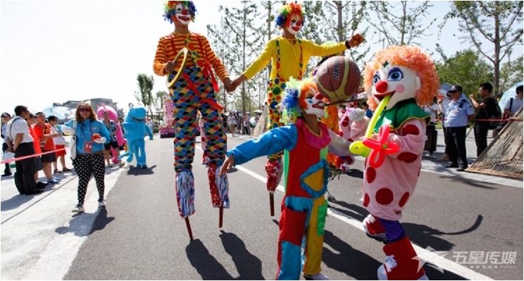 &nbsp;安康高跷小丑表演