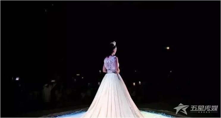&nbsp;安康星河之裙表演