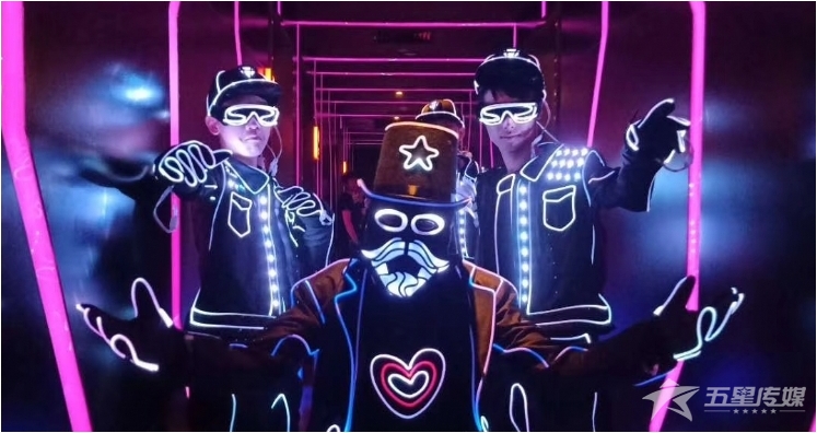 安康特效开场－大胡子电光舞表演