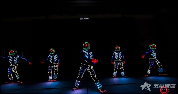 &nbsp;安康电光舞-能源舞者表演