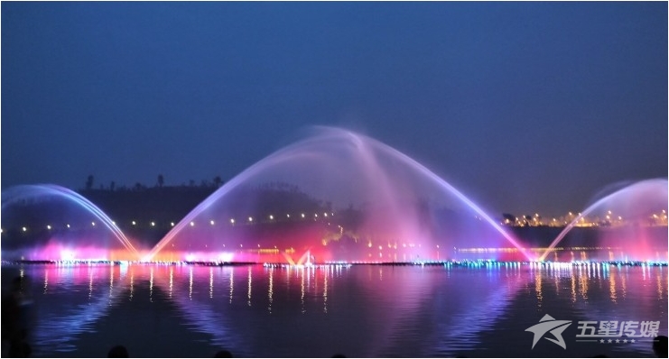 &nbsp;安康激光秀-全彩水幕激光秀表演