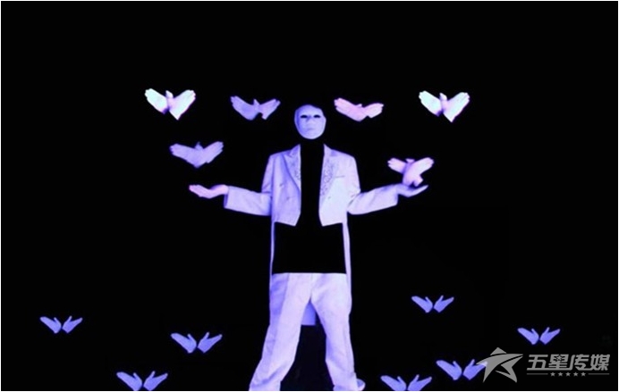 &nbsp;安康荧光面具舞-面具舞表演